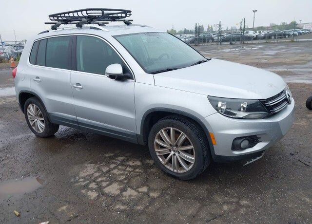 2012 VOLKSWAGEN Tiguan