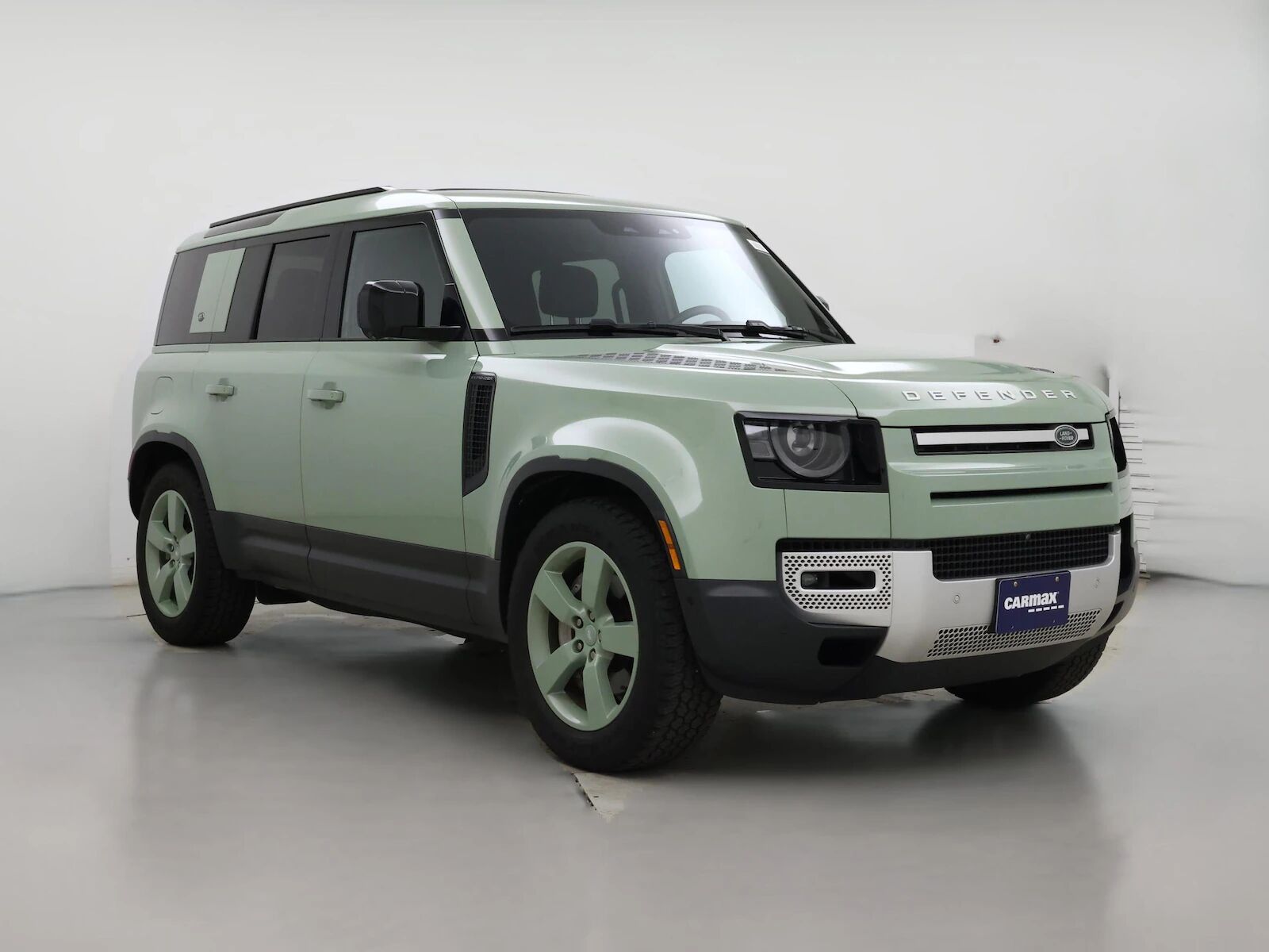 2023 LAND ROVER Defender