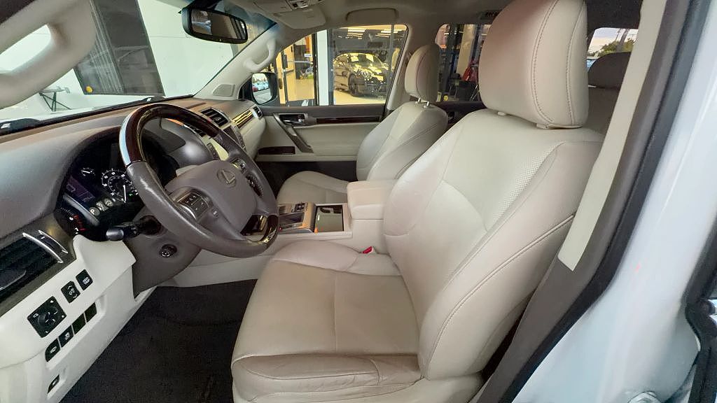 2019 LEXUS GX