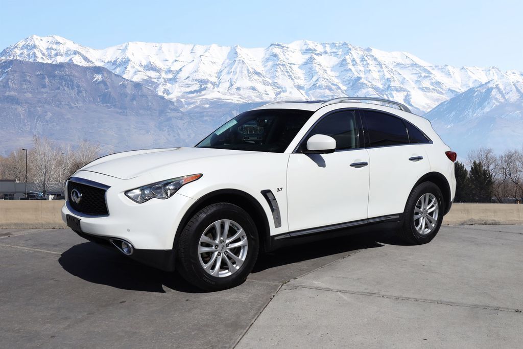 2017 INFINITI QX70