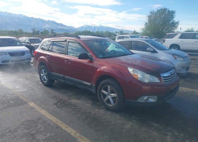2011 SUBARU Outback