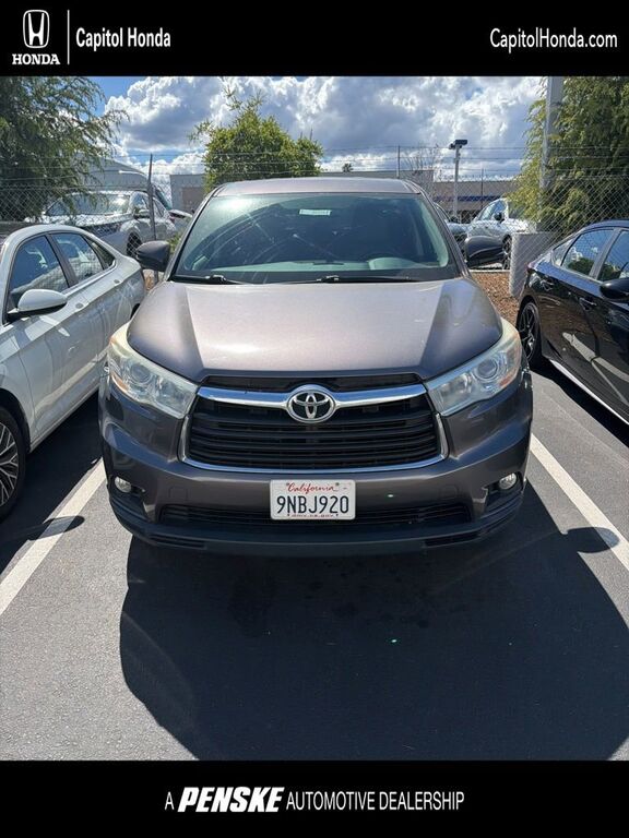 2014 TOYOTA Highlander
