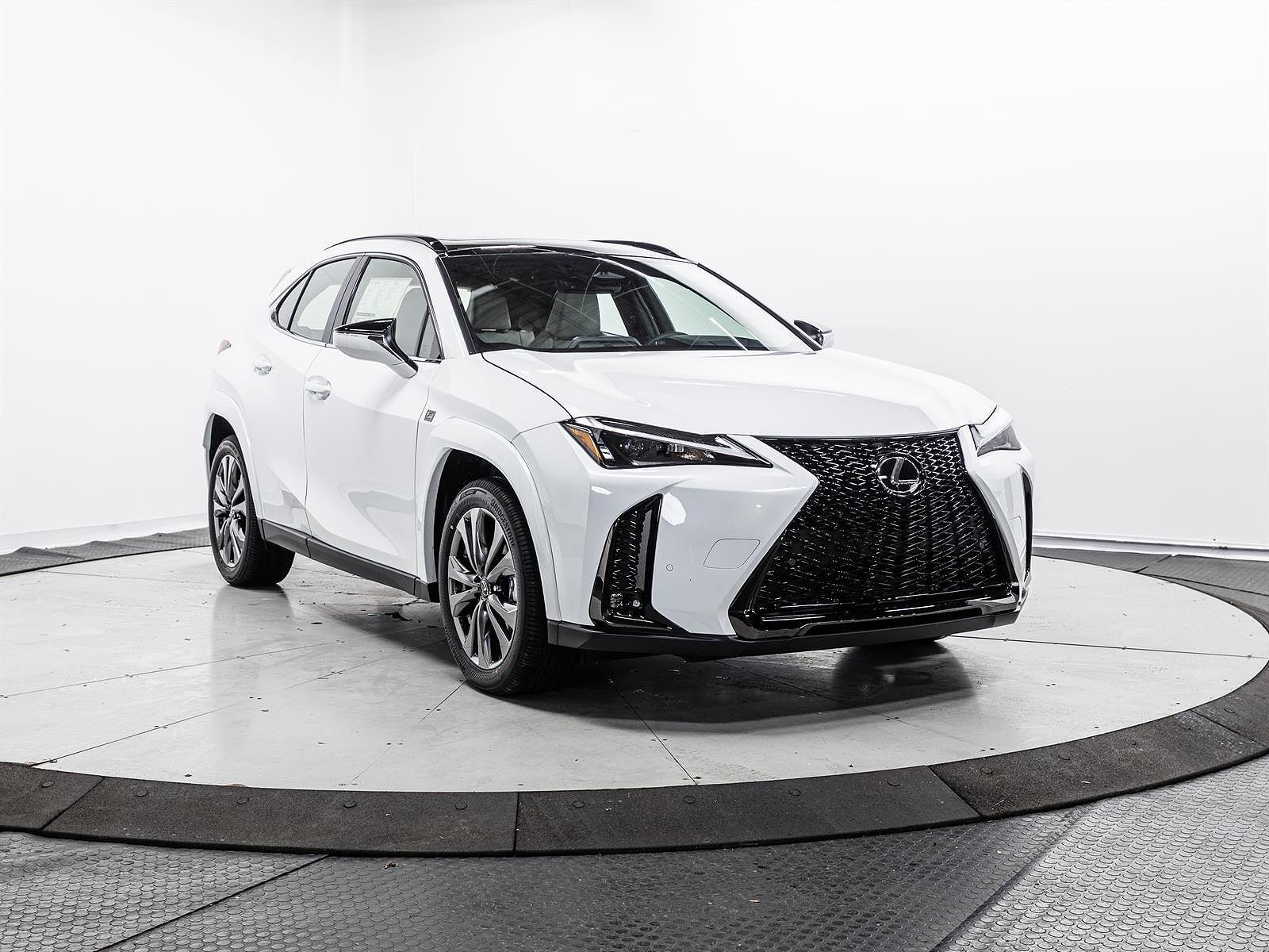2026 LEXUS UX