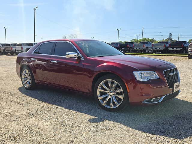 2019 CHRYSLER 300