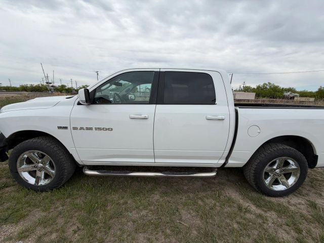 2012 DODGE Ram