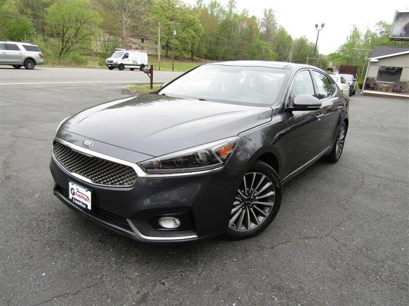 2017 KIA Cadenza
