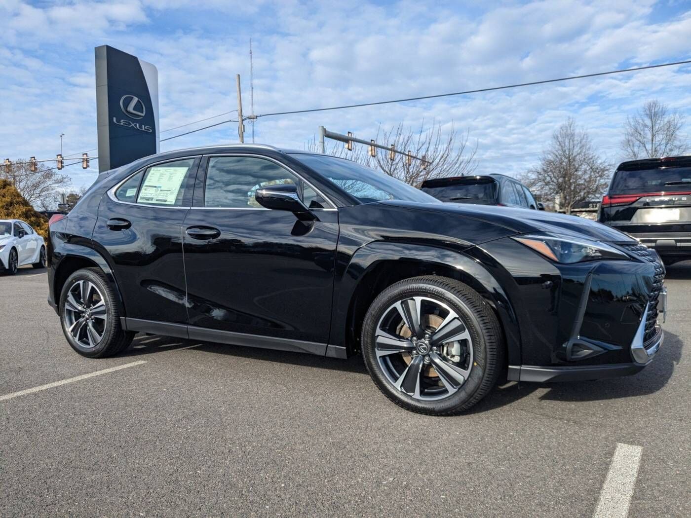 2025 LEXUS UX