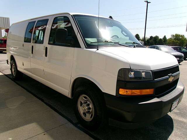 2020 CHEVROLET Express