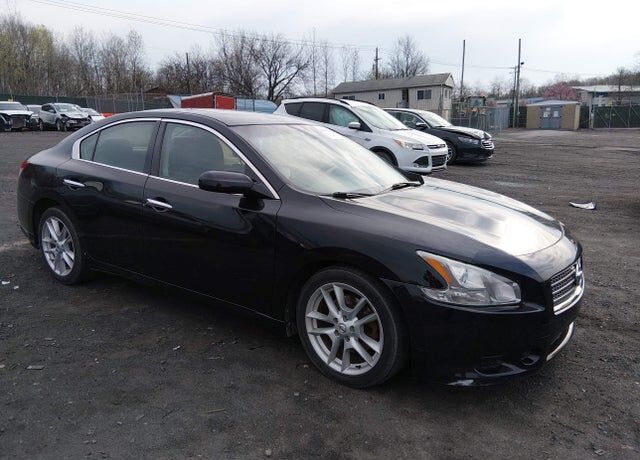 2011 NISSAN Maxima