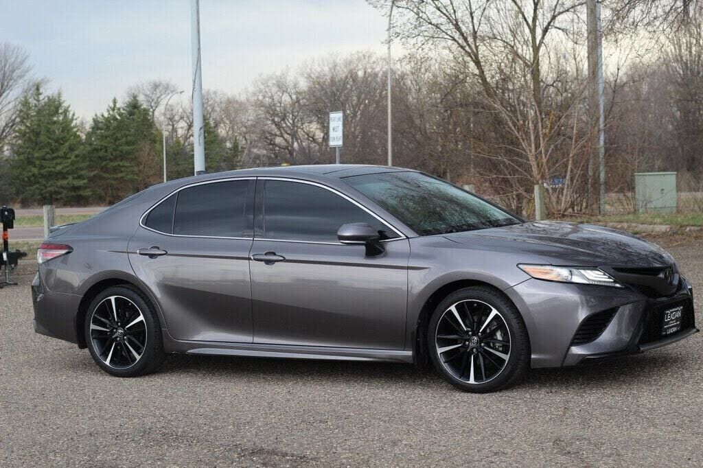 2018 TOYOTA Camry