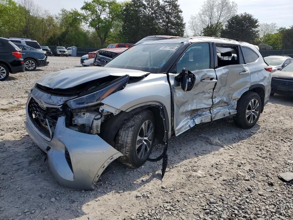 2021 TOYOTA Highlander