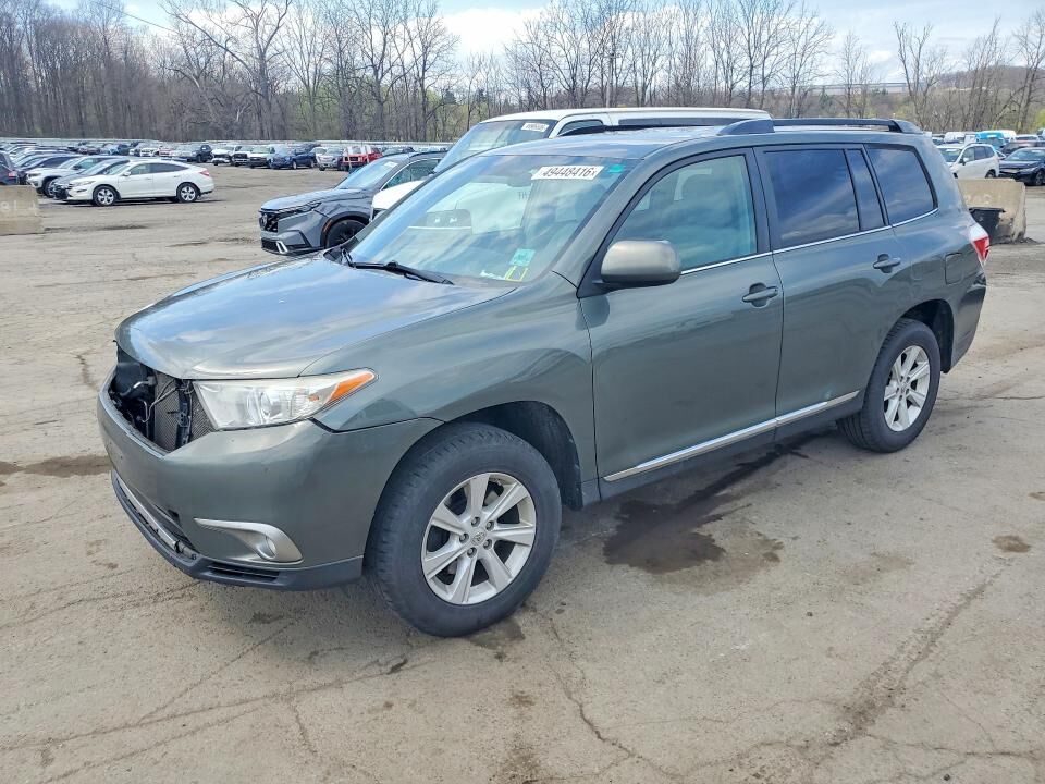2013 TOYOTA Highlander