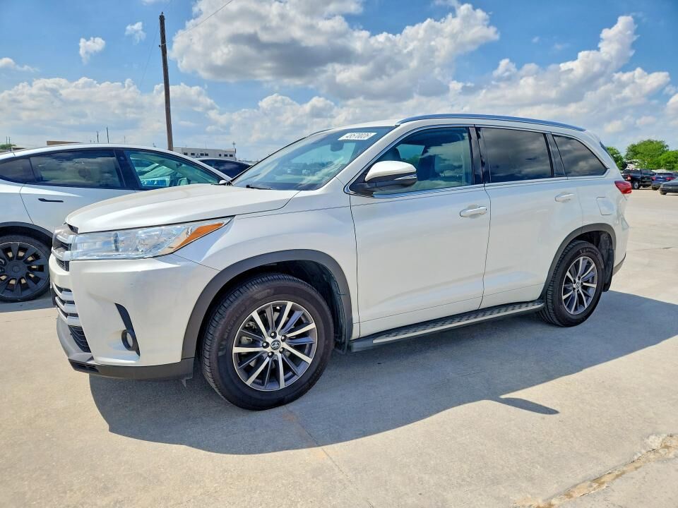 2018 TOYOTA Highlander