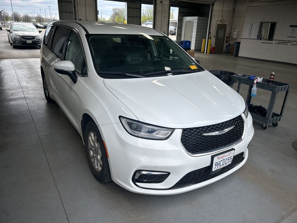 2023 CHRYSLER Pacifica