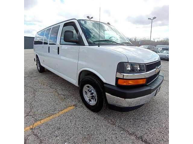 2017 CHEVROLET Express