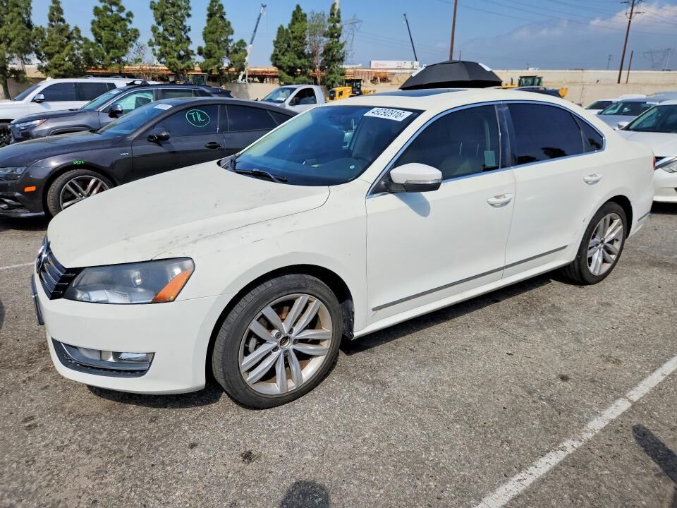 2014 VOLKSWAGEN Passat
