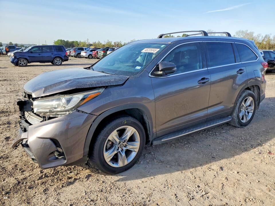 2018 TOYOTA Highlander