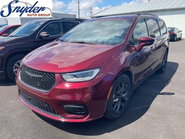 2022 CHRYSLER Pacifica