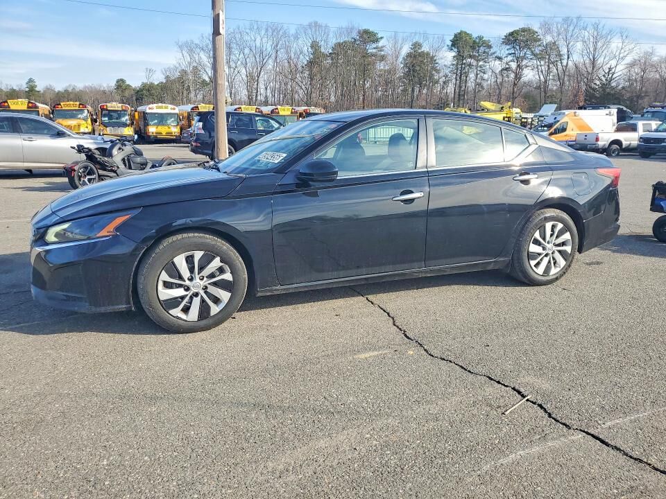 2023 NISSAN Altima