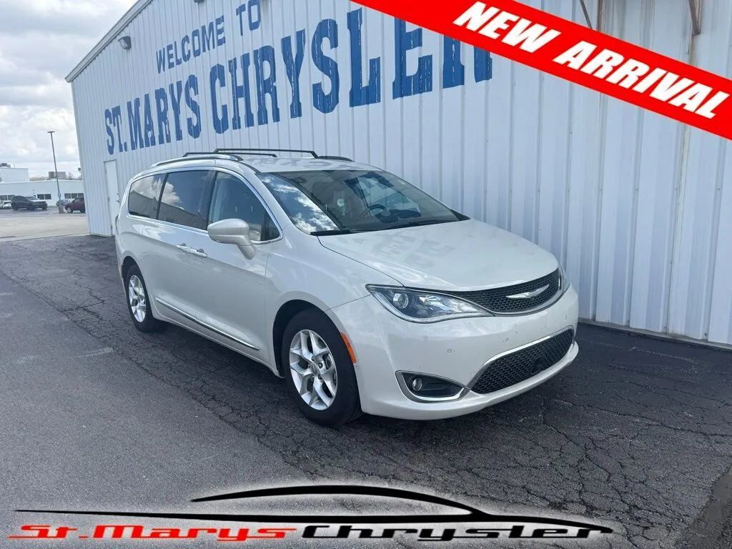 2017 CHRYSLER Pacifica