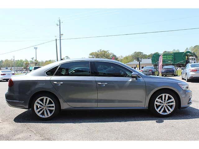 2018 VOLKSWAGEN Passat