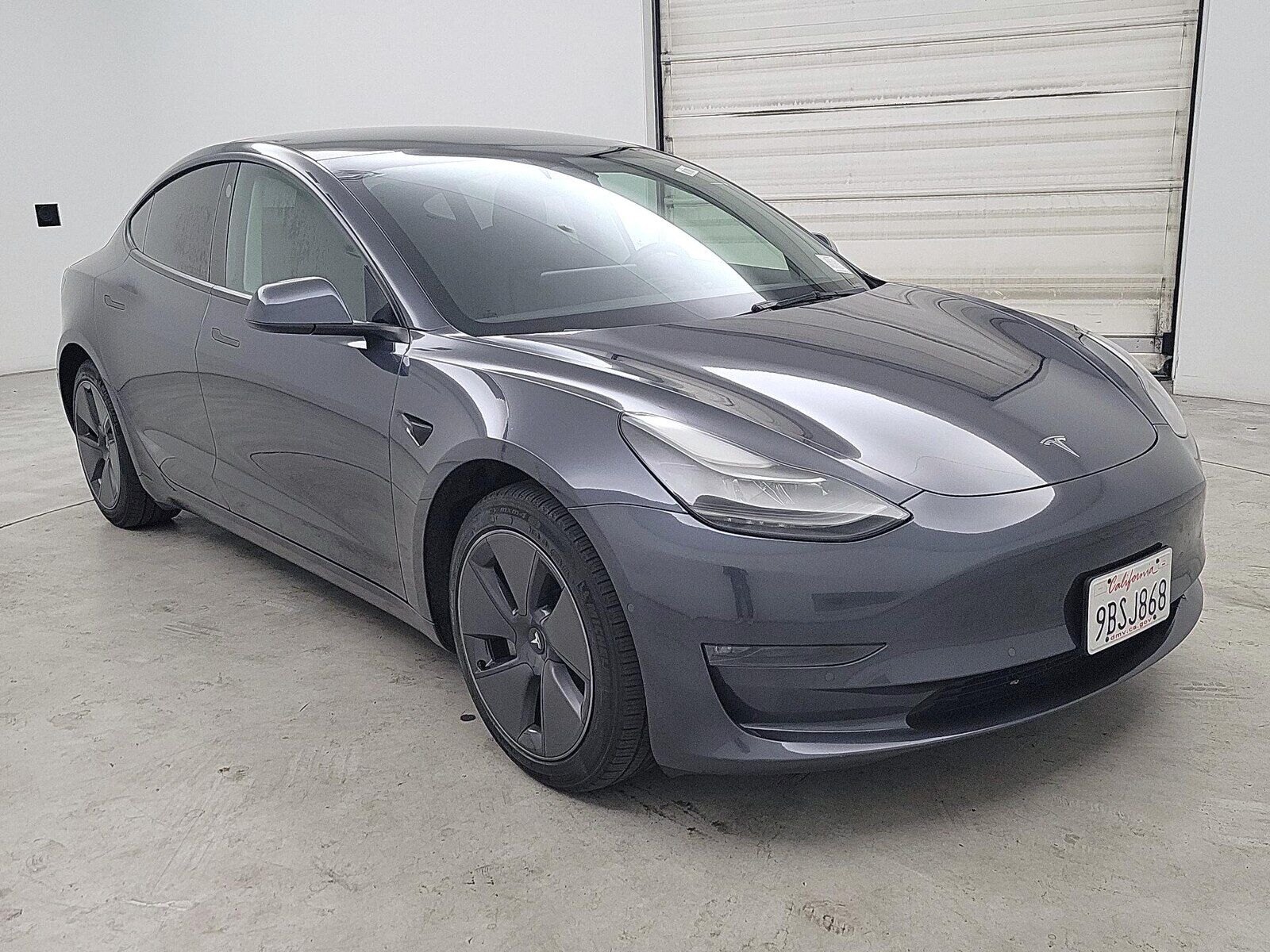 2022 TESLA Model 3