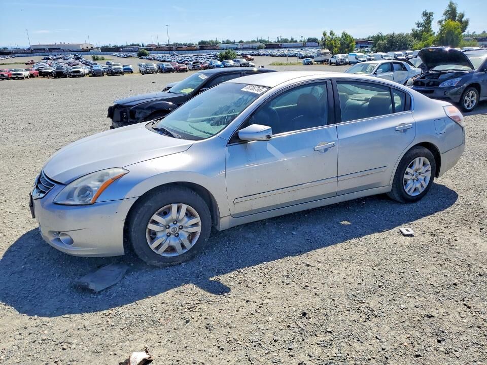 2010 NISSAN Altima