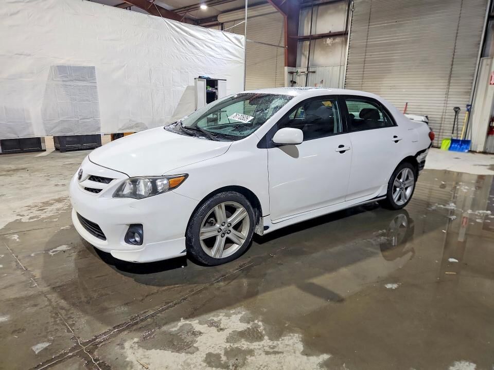 2013 TOYOTA Corolla