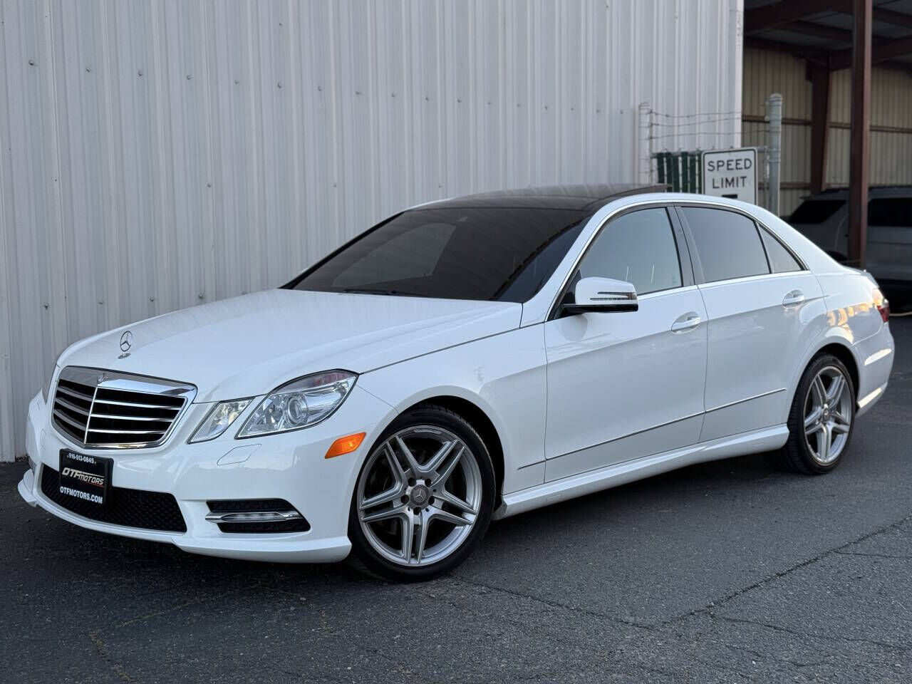 2013 MERCEDES-BENZ E-Class