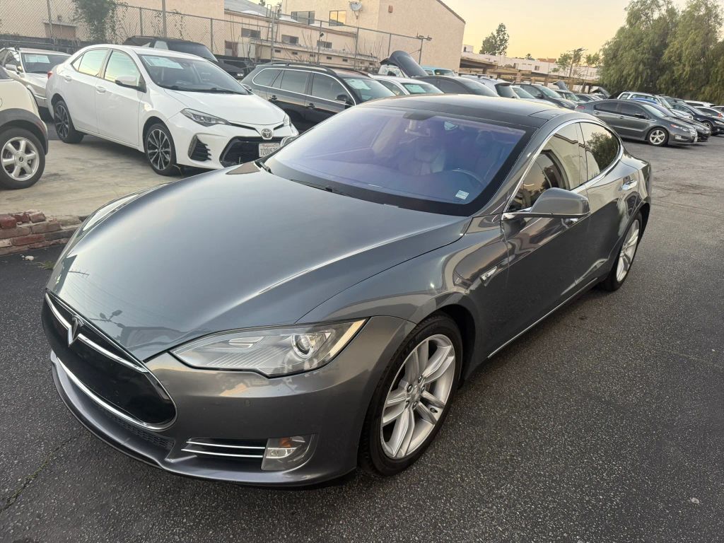 2014 TESLA Model S