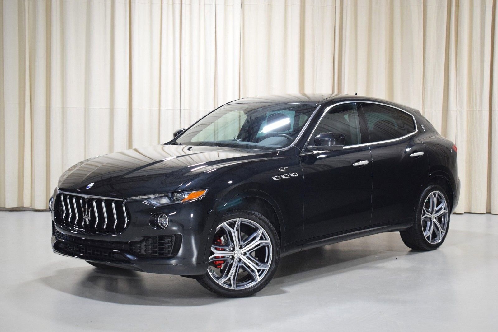 2023 MASERATI Levante