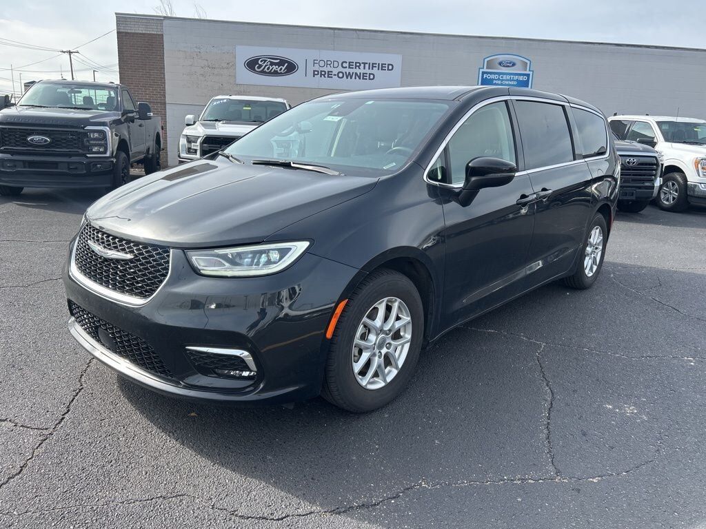 2023 CHRYSLER Pacifica