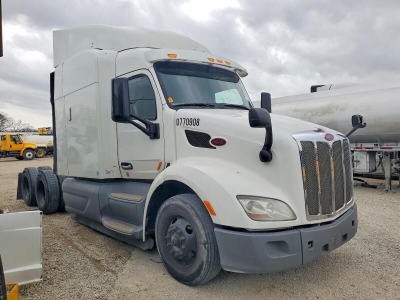 2018 PETERBILT 579