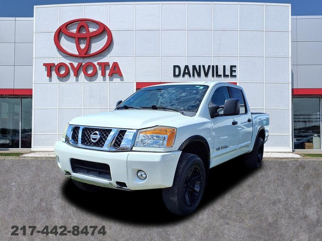 2014 NISSAN Titan