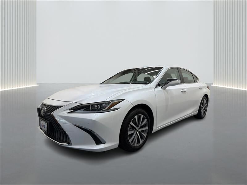 2021 LEXUS ES
