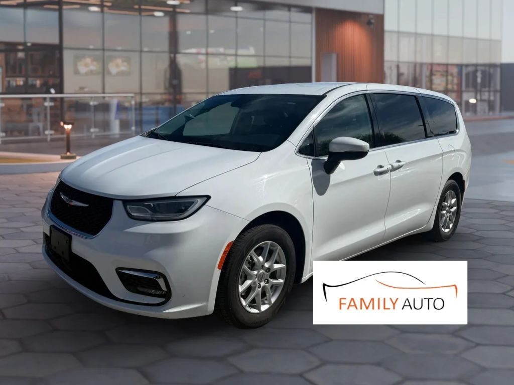 2023 CHRYSLER Pacifica