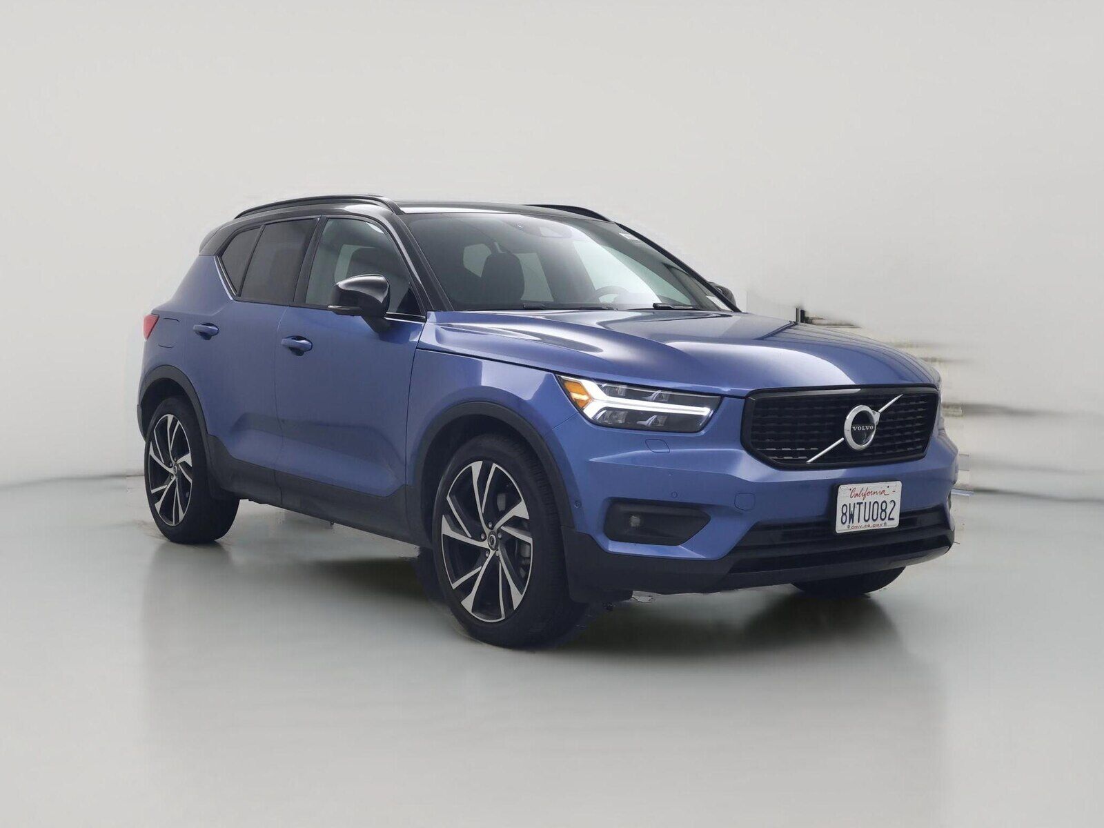2021 VOLVO XC40