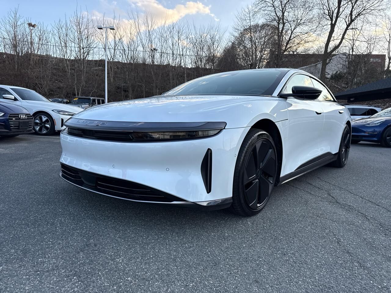 2024 LUCID MOTORS Air