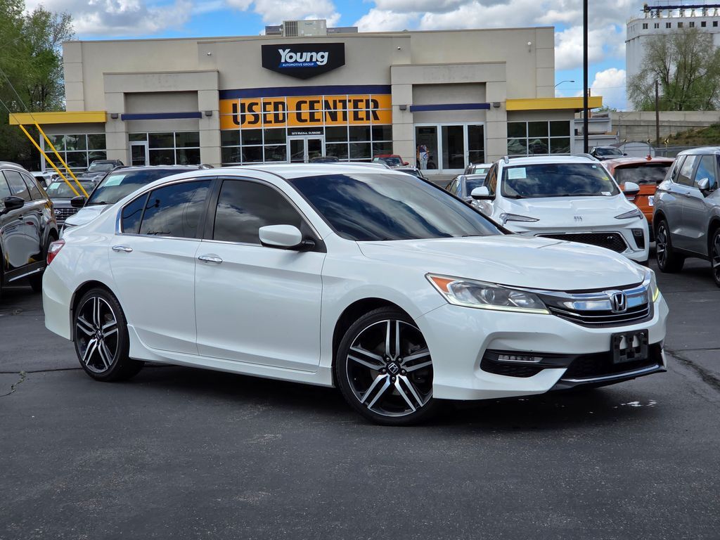2017 HONDA Accord
