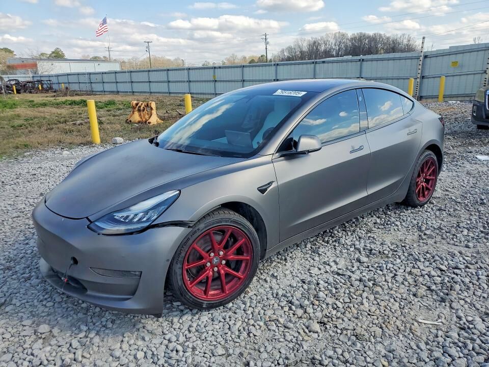 2018 TESLA Model 3