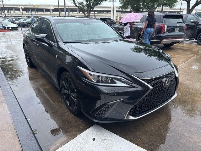 2024 LEXUS ES