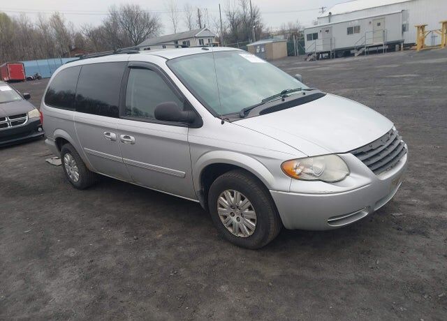 2006 CHRYSLER Town and Country