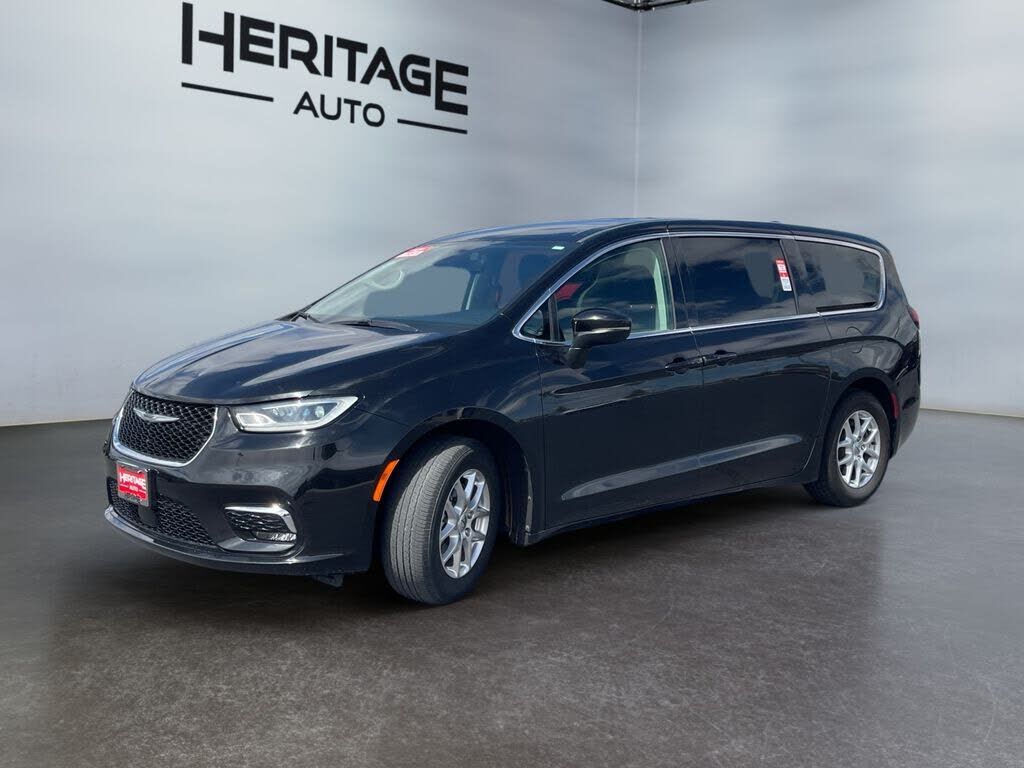 2023 CHRYSLER Pacifica