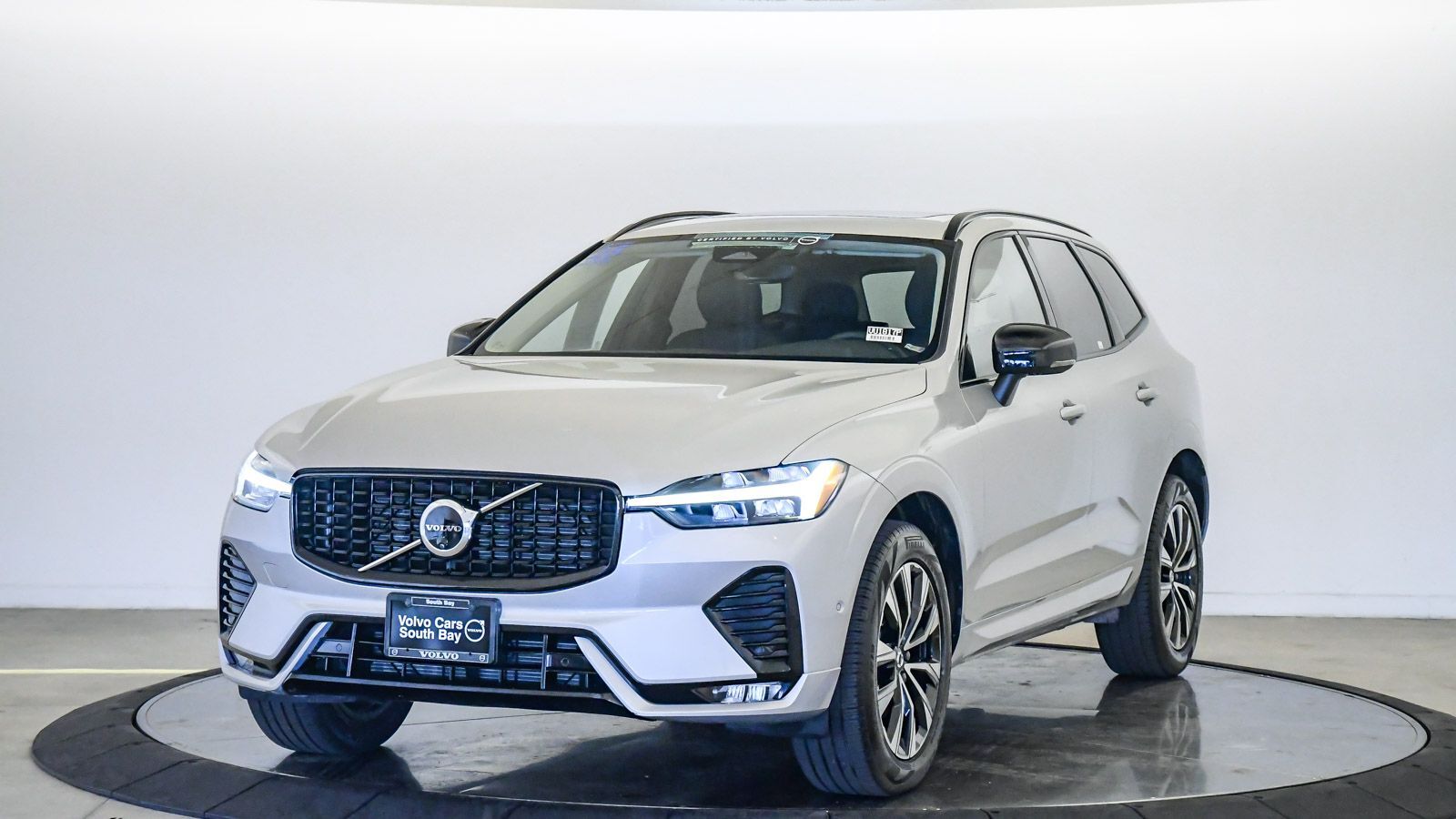 2025 VOLVO XC60