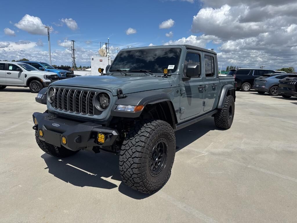 2025 Jeep Gladiator