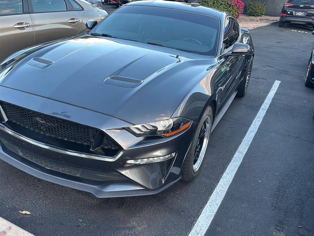 2019 FORD Mustang