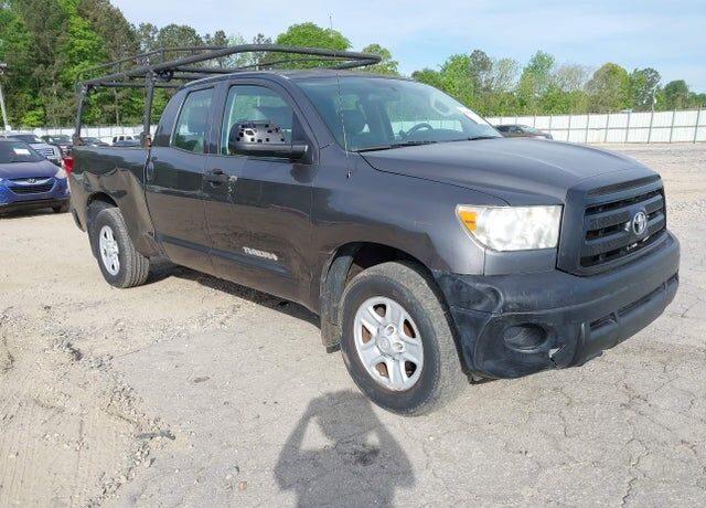 2011 TOYOTA Tundra