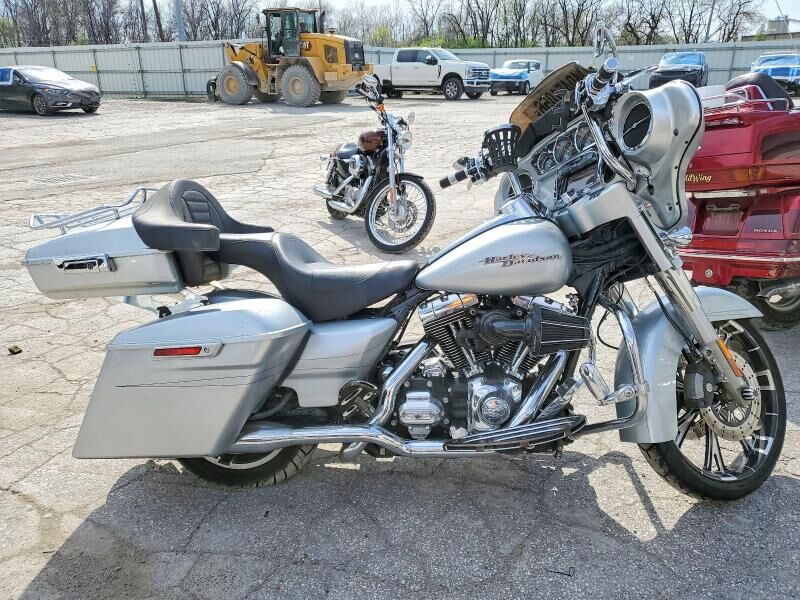 2015 HARLEY DAVIDSON Street Glide Special