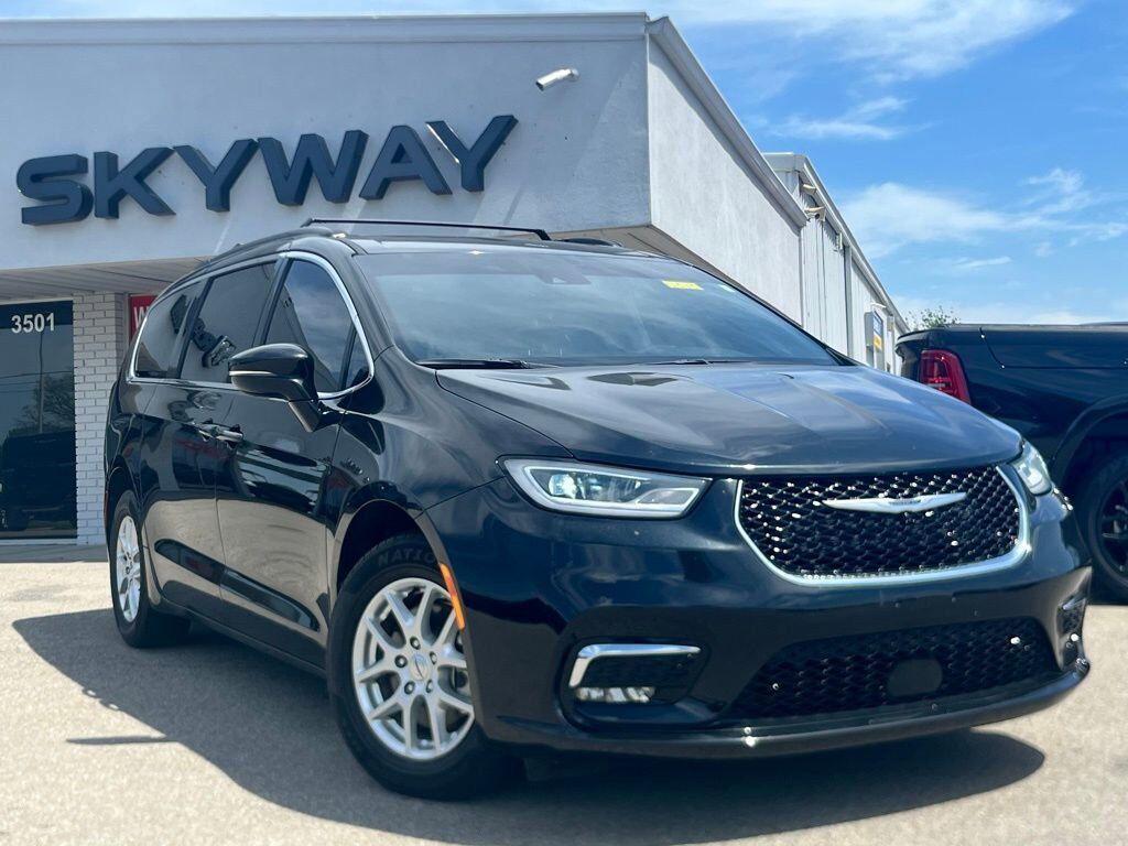 2022 CHRYSLER Pacifica