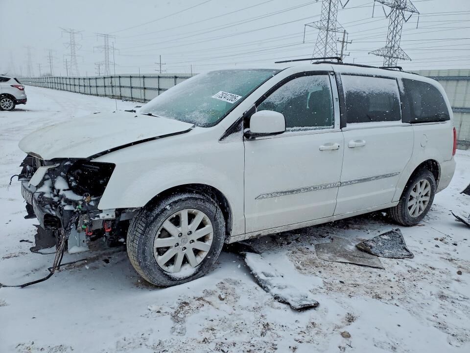 2016 CHRYSLER Town and Country